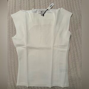 Banana Republic - Elegant White Sleeveless Top